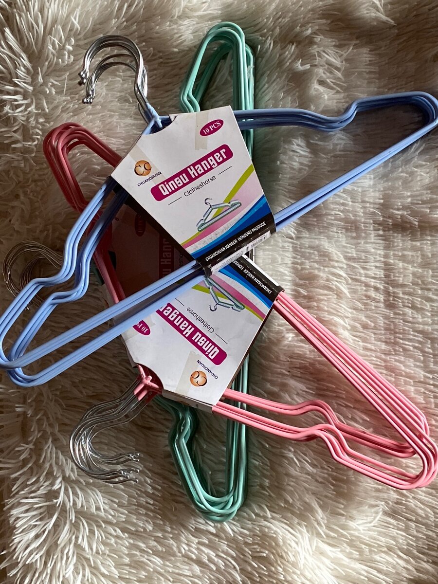 10 Piece Set Colour Metal Hanger