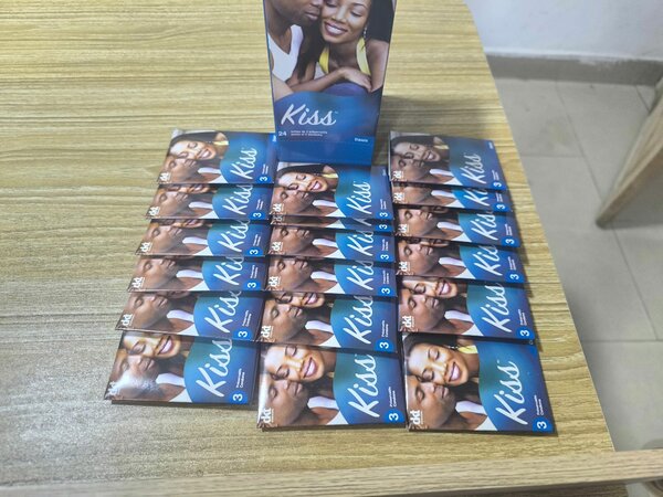 Lot de 24 Préservatifs Kiss