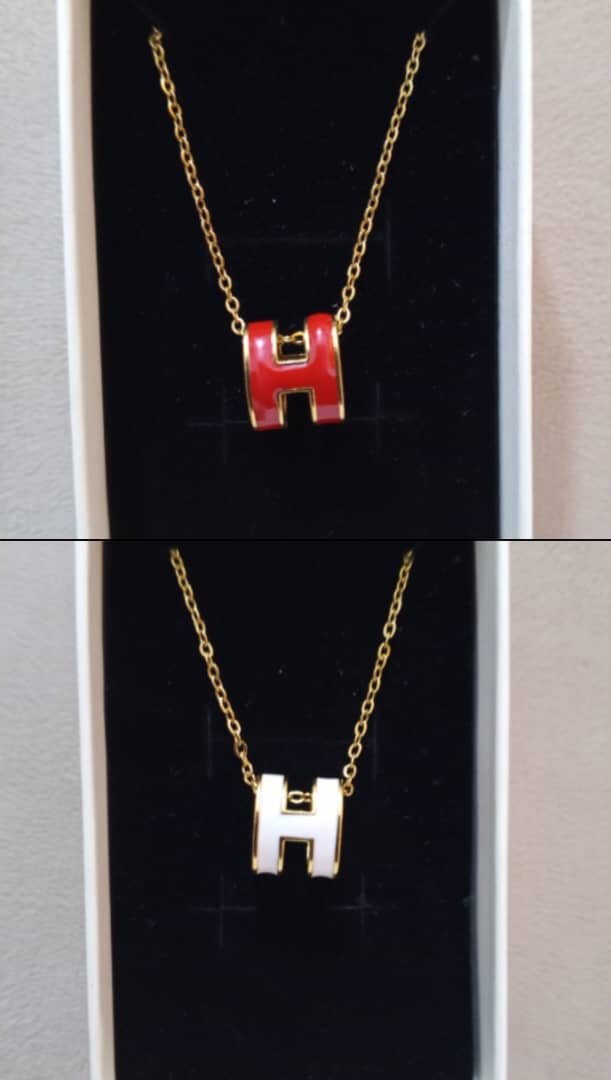 Bijoux élégants chaînes dorées