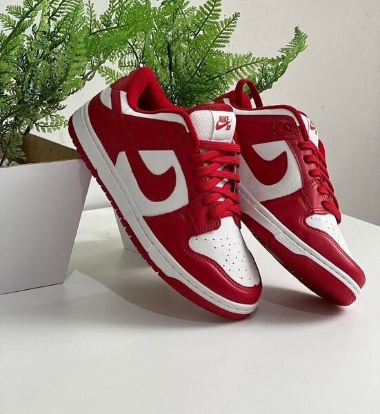 Baskets unisex rouge et blanc