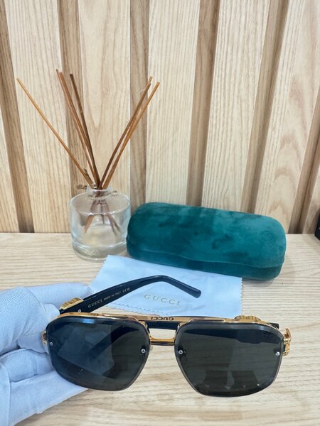Lunettes de soleil Gucci élégantes