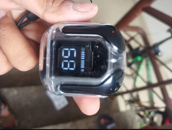 Noise cancelling earbuds with Long battery life,A31