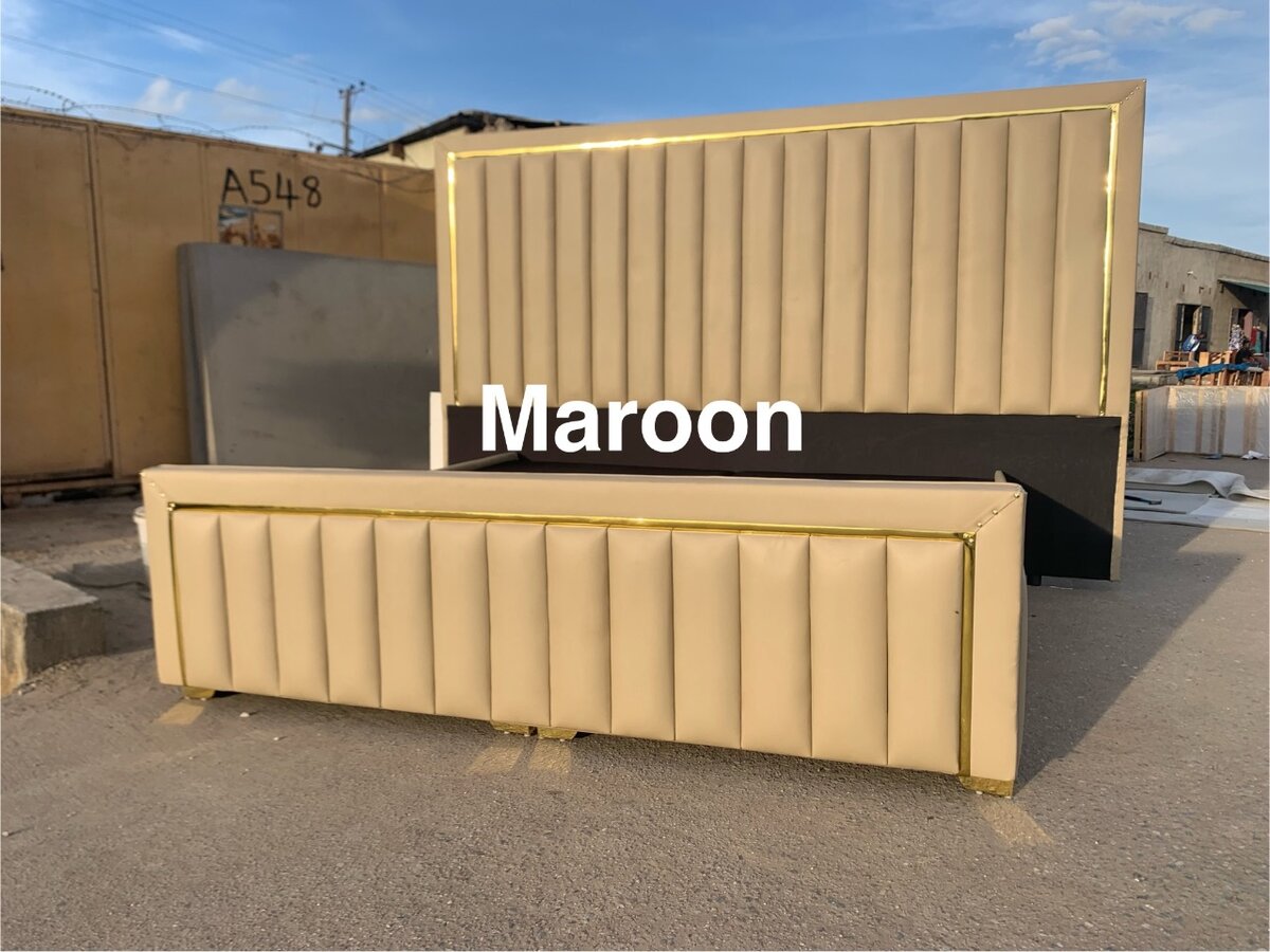 Bed,headboard and side drawers