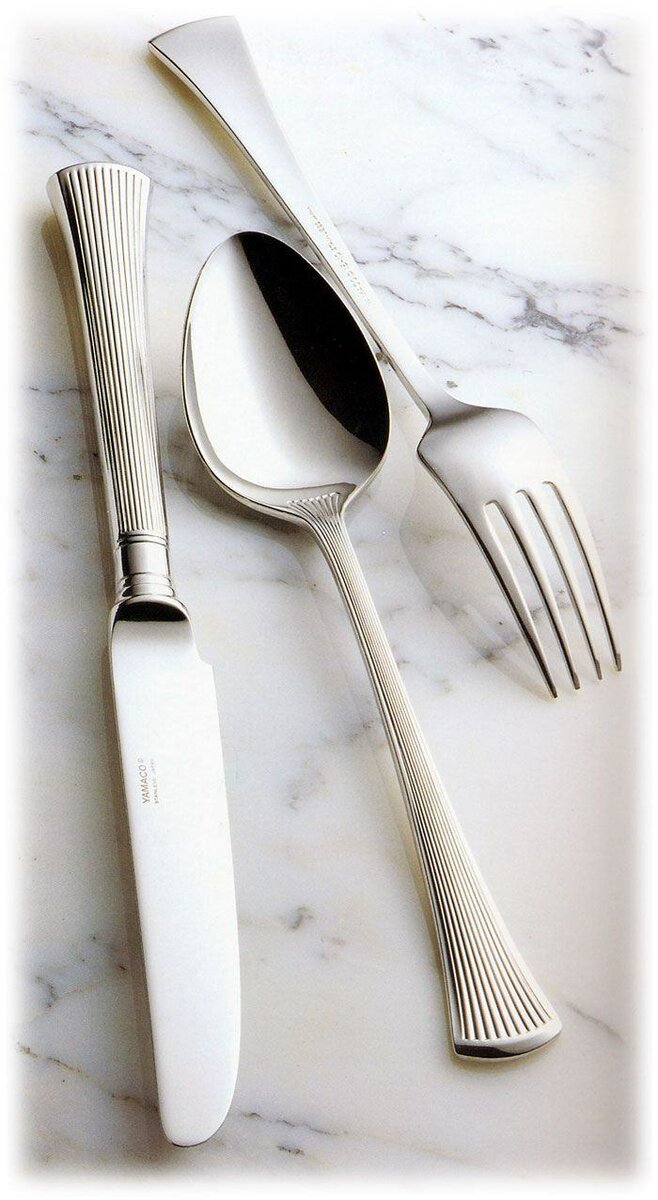 Couverts en acier inoxydable élégants