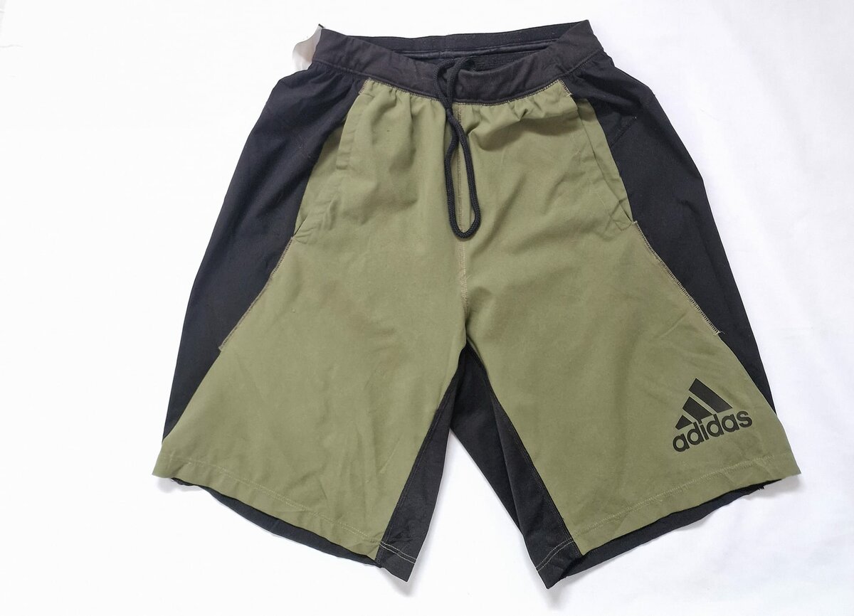 Beautiful and stylish men's shorts Adidas