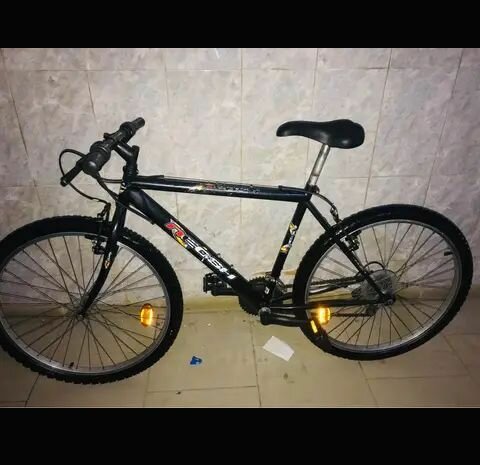 Vélo tout-terrain robuste