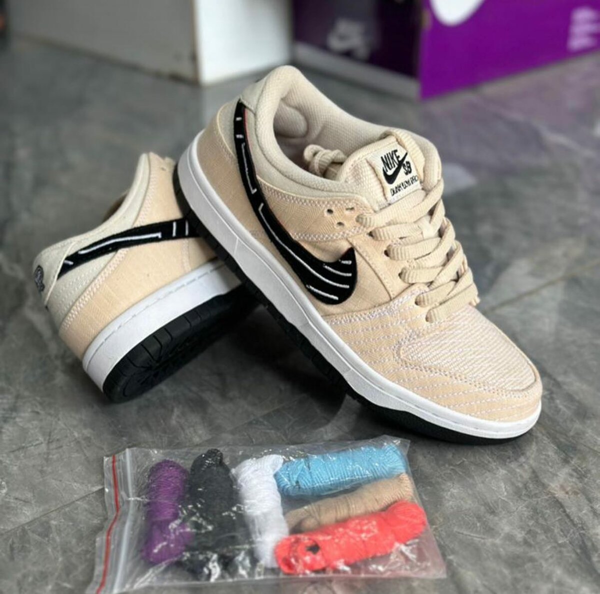 Nike SB-Dunk low Albino & Preto