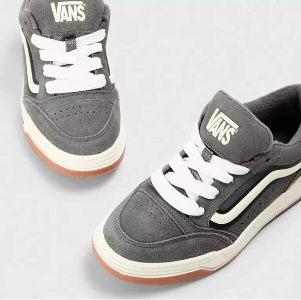 VANS HILANE 2025