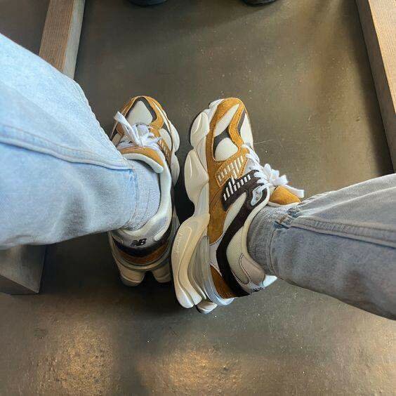 New Balance 9060 dans carton