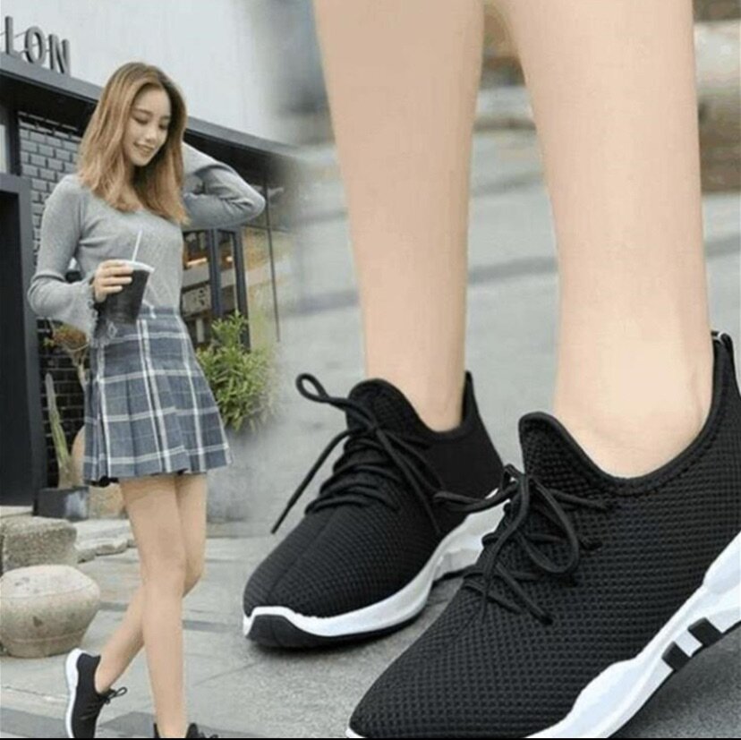 Ladies sport shoes