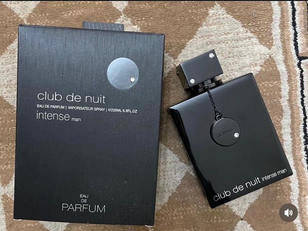 Club de nuit intense man