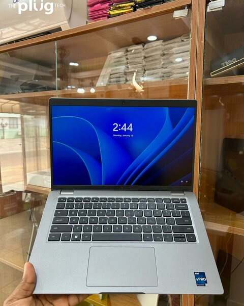 DELL PRECISION 3480 MOBILE WORKSTATION.