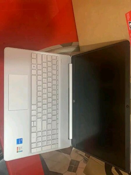 Ordinateur portable HP moderne