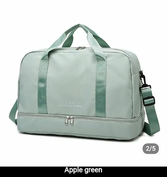 Large capacity traveling bags