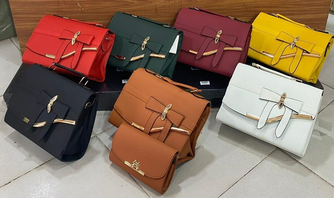 Hand bag's
