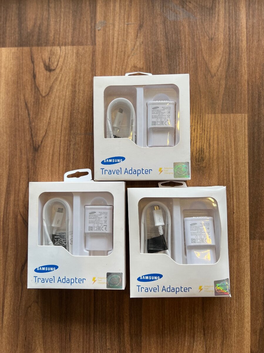 SAMSUNG  FAST CHARGER