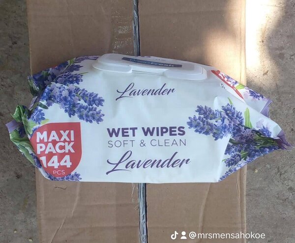 Deep fresh baby wipe