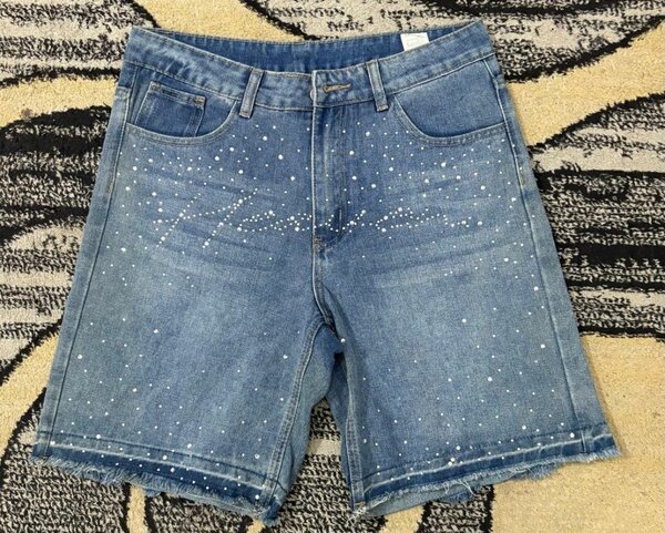Shorts jean avec strass !