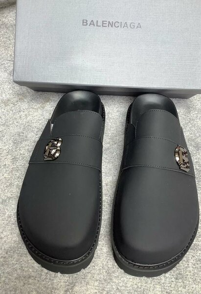 Mules Balenciaga Noires
