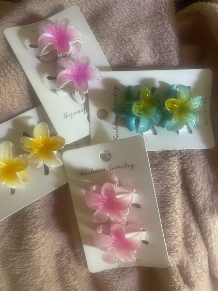 Épingles à cheveux fleuries