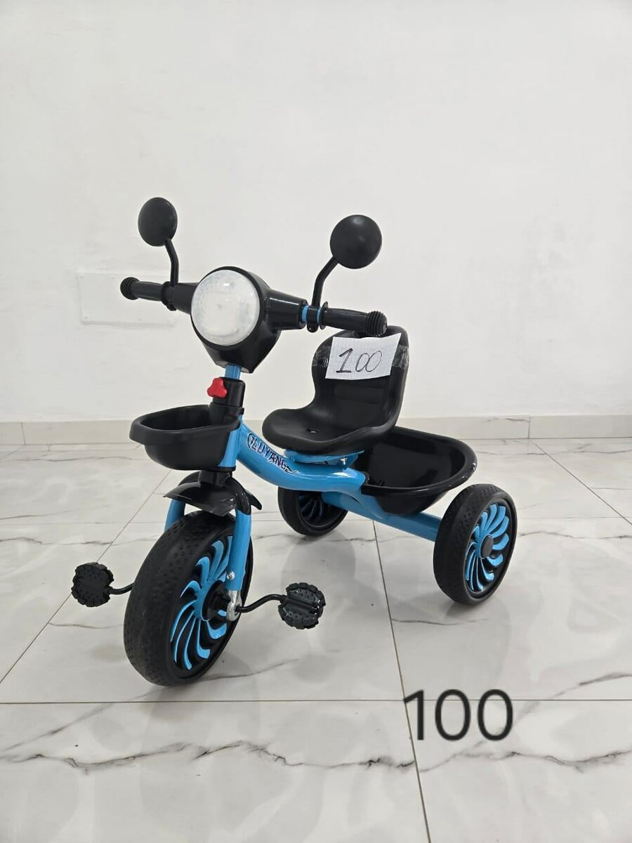 Tricycle enfant design moto