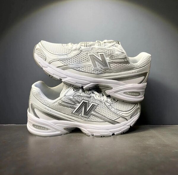 Baskets New Balance 740