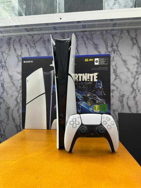PS5 SLIM DIGITAL