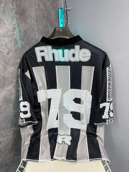 Maillots de football stylés