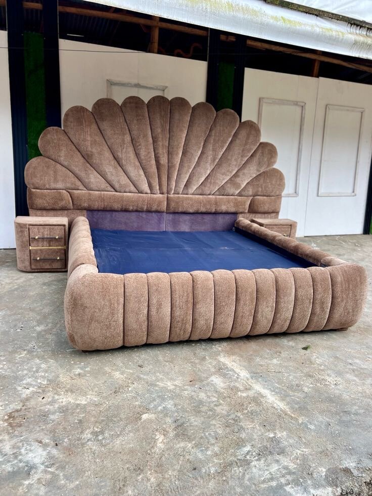 Lit King Size Capitonné Élégant