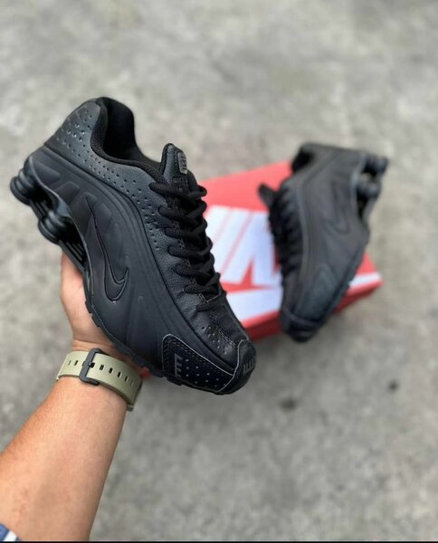 Baskets noires élégantes