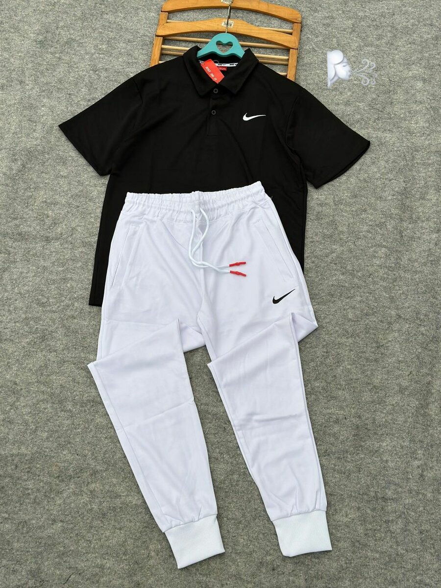 Complet NIKE authentiques