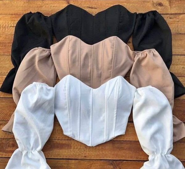 Corset et haut saute