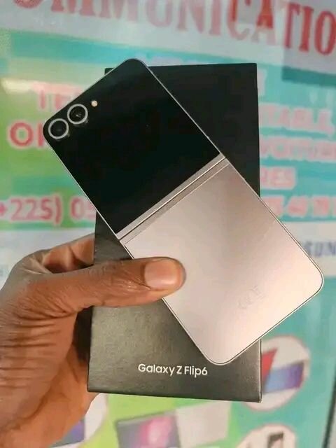 Samsung Galaxy Z Flip6