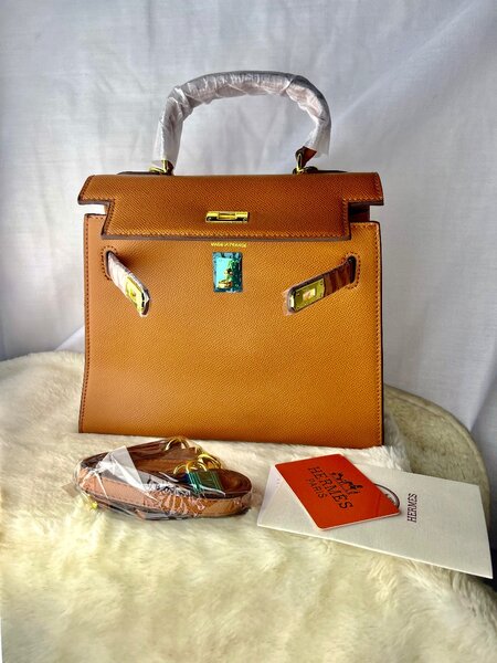 Sac à main cuir élégant