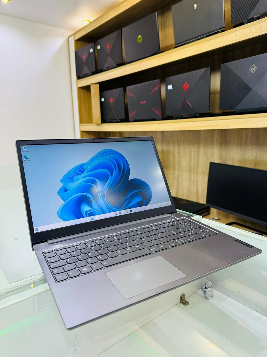 LENOVO THINKPAD LAPTOP