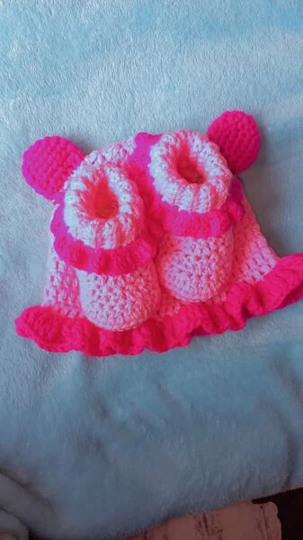 pink hat and booties set