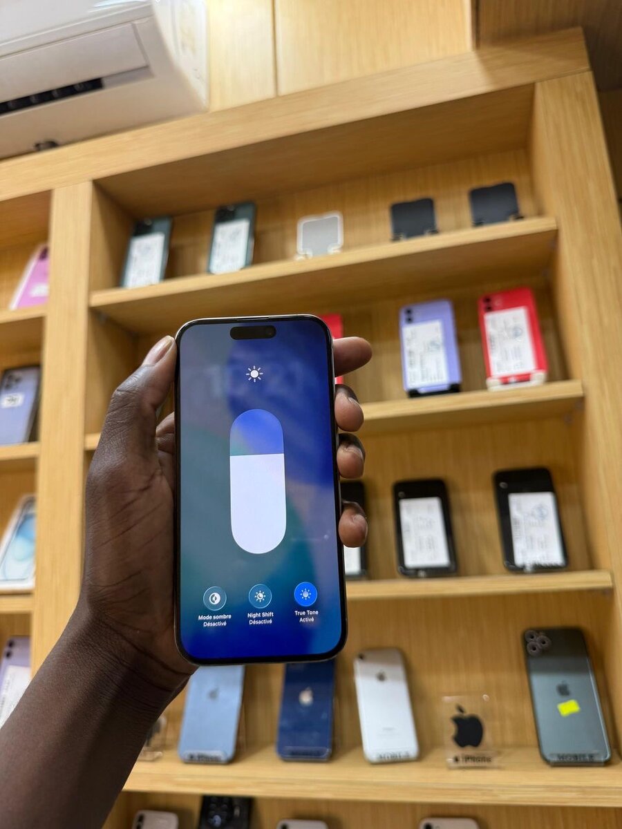 iPhone 15 pro 128Giga