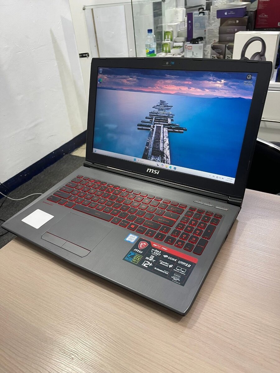 (Gaming Laptop )  MSI GU62 7RE