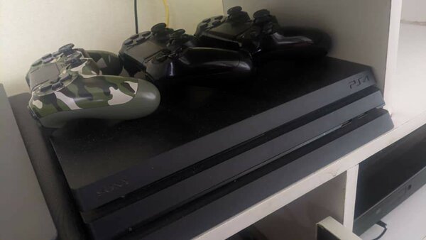 Playstation 4 standard