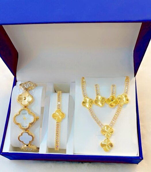 Ensemble de bijoux en plaqué or