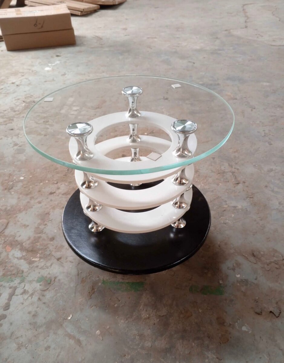 Table basse design en verre