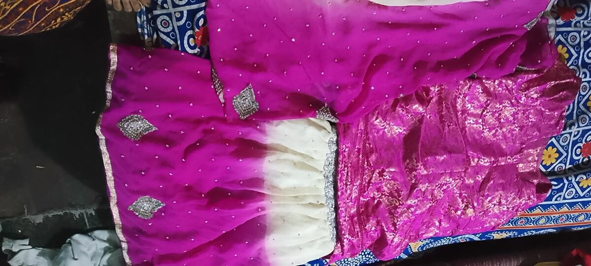 Maxi.ghrara and shrara