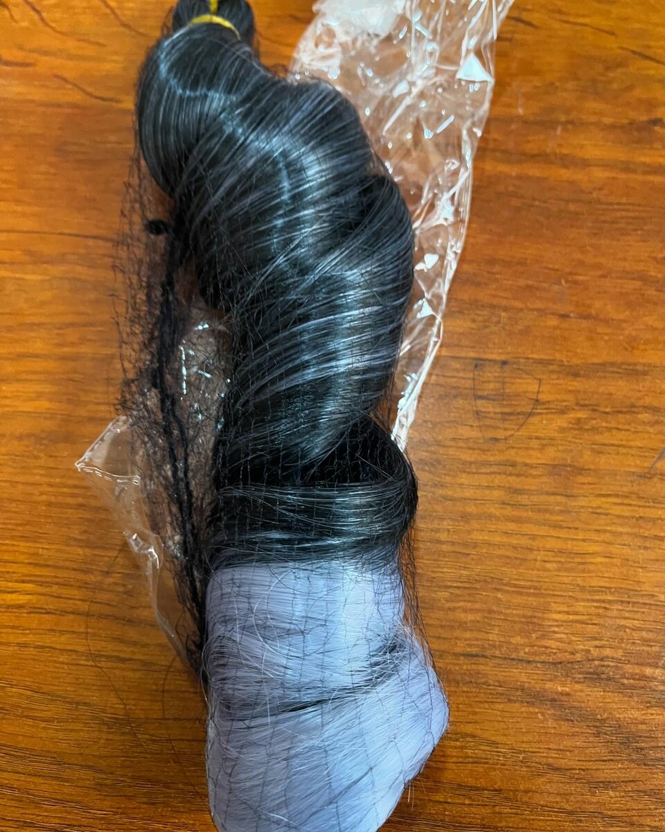 a bundle Tgrey 24 inch  150 gram