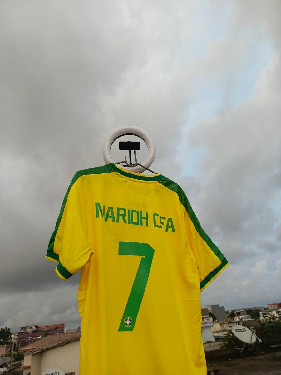 Maillot de football + FLOCAGE