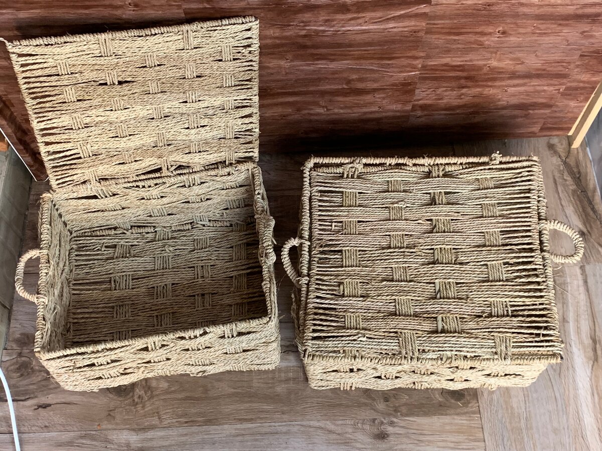 Panier en raphia avec couvercle