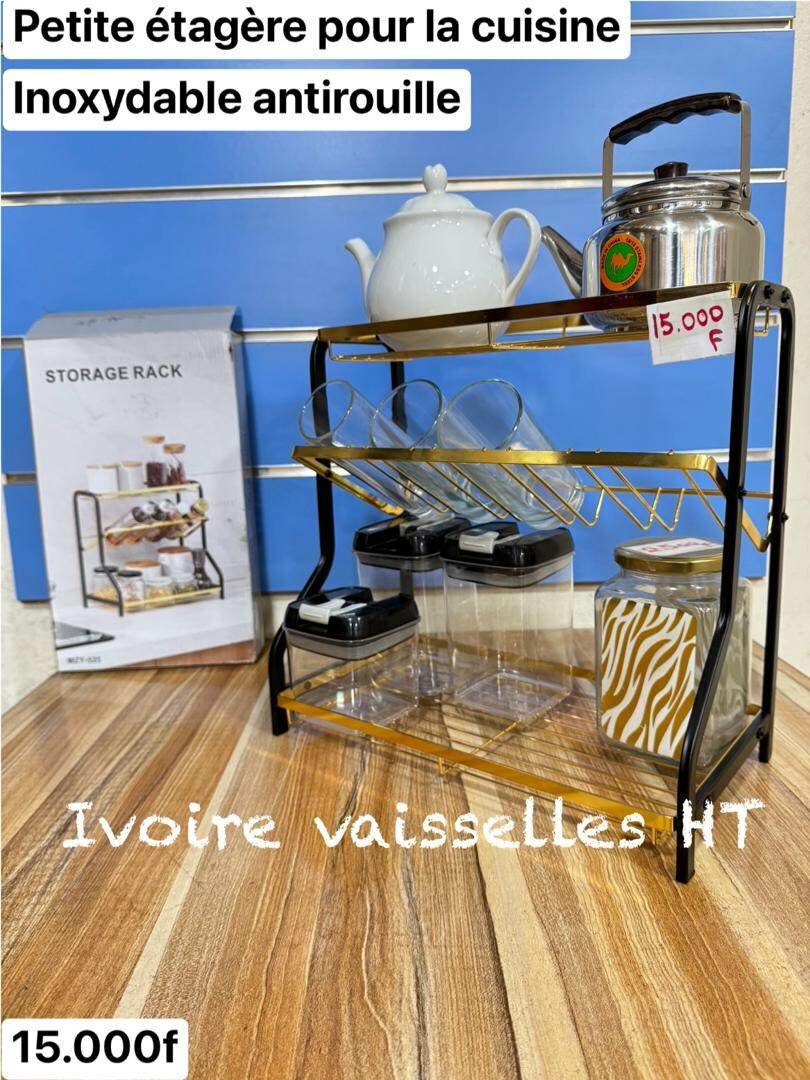 Petite étagère de cuisine