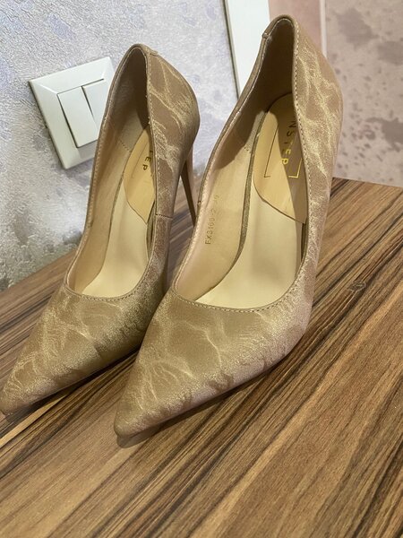 Туфли бежевые