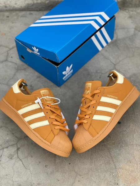 Adidas superstar