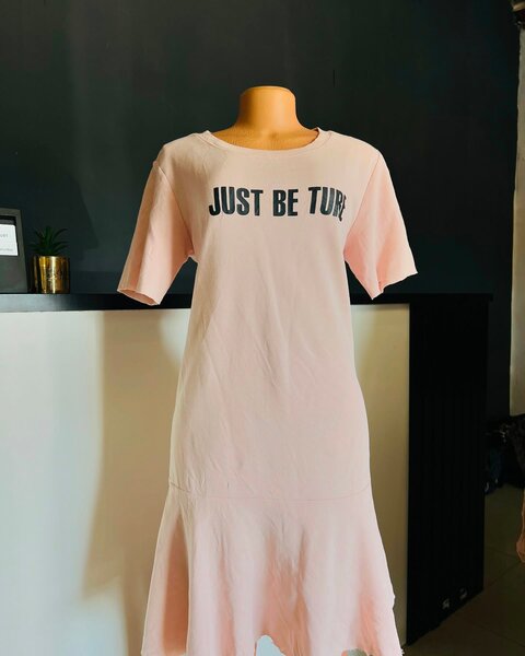  women's beautiful dress 
