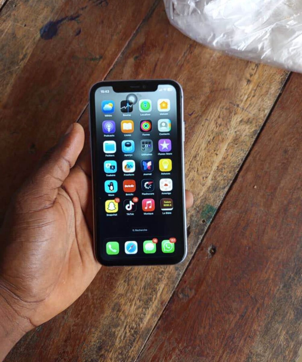 iPhone 11 Apple - Téléphone intelligent